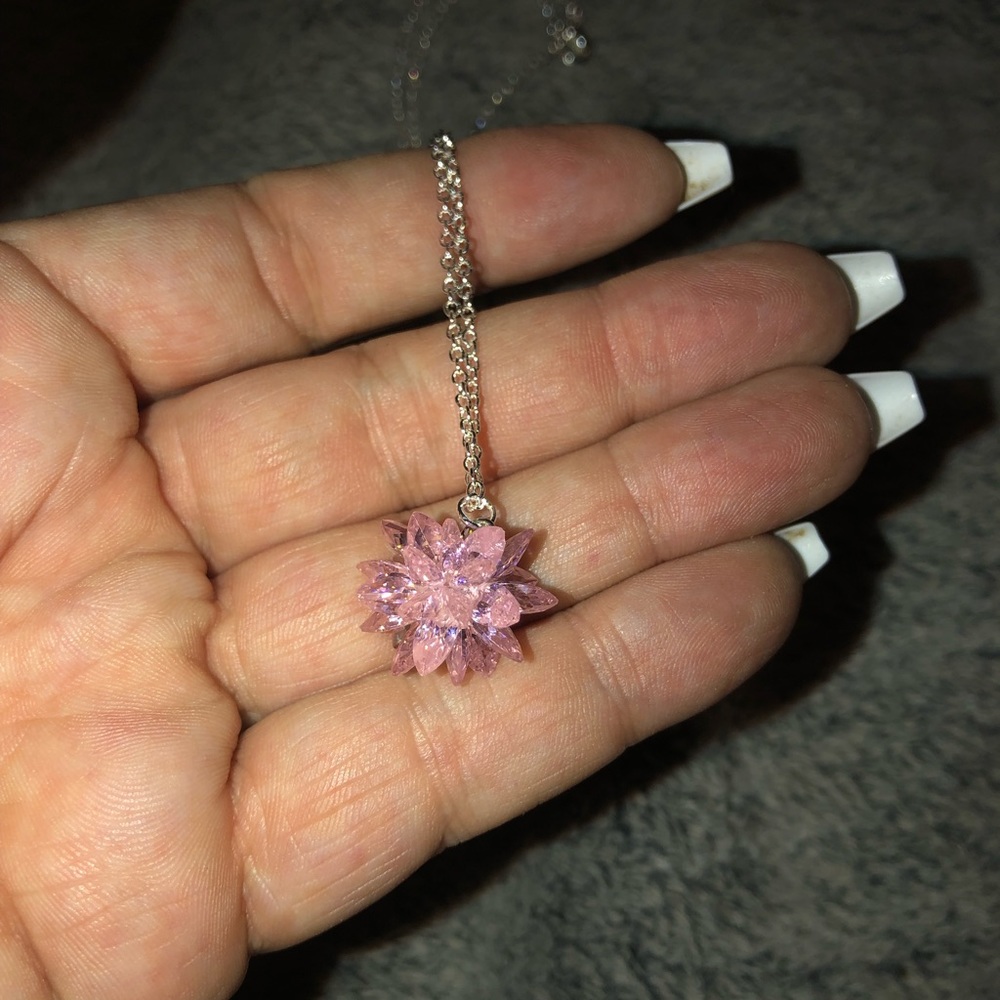 Lucy gold silver necklace w/pink crystal cluster.